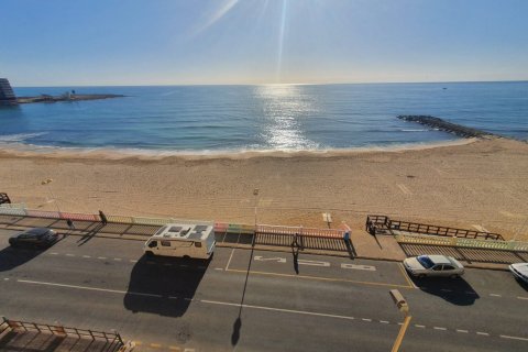 Apartment for sale in Torrevieja, Alicante, Spain 3 bedrooms,  No. 58974 - photo 4