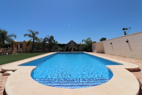 Villa for sale in Daya Vieja, Alicante, Spain 4 bedrooms, 230 sq.m. No. 59027 - photo 3