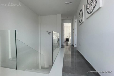 Villa for sale in Torrevieja, Alicante, Spain 3 bedrooms, 175 sq.m. No. 34562 - photo 7
