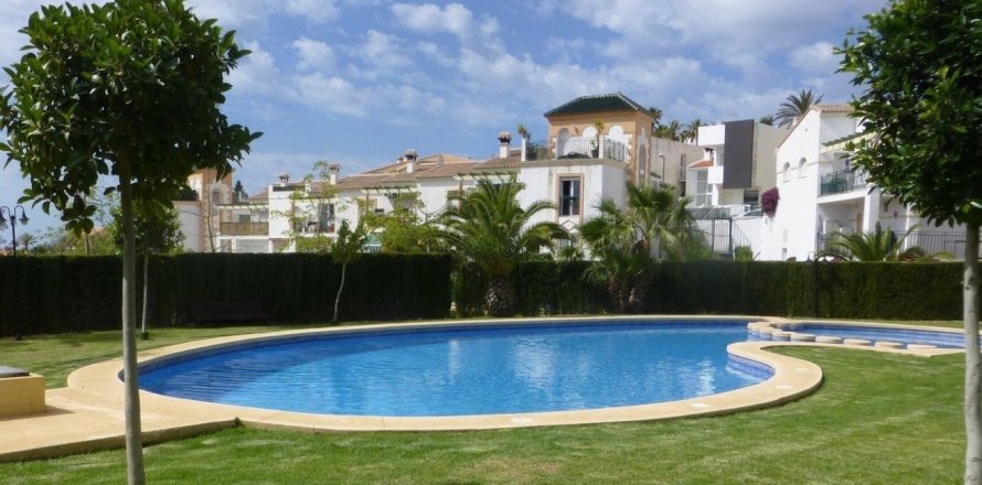 Townhouse in La Nucia, Alicante, Spain 4 bedrooms, 180 sq.m. No. 58584