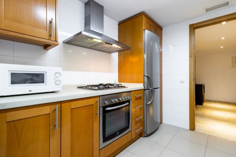 Apartment for sale in Alicante, Spain 3 bedrooms, 108 sq.m. No. 58990 - photo 10