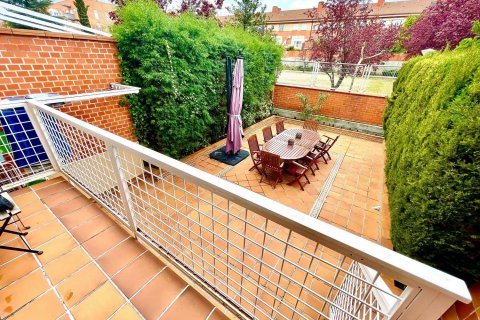 Townhouse for sale in Madrid, Spain 4 bedrooms, 162 sq.m. No. 59150 - photo 5