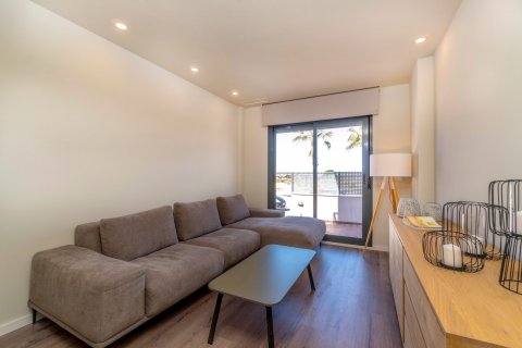 Apartment for sale in Guardamar del Segura, Alicante, Spain 2 bedrooms, 69 sq.m. No. 58060 - photo 8