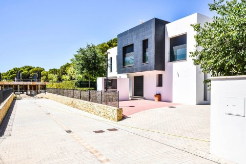 Villa for sale in Moraira, Alicante, Spain 3 bedrooms, 162 sq.m. No. 59245 - photo 1