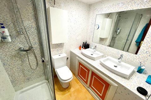 Townhouse for sale in Madrid, Spain 4 bedrooms, 162 sq.m. No. 59150 - photo 8