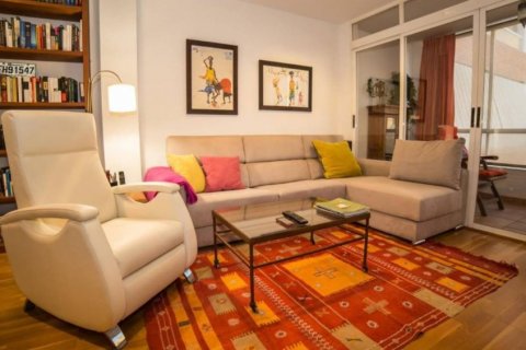Apartment for sale in Alicante, Spain 3 bedrooms, 130 sq.m. No. 58277 - photo 1
