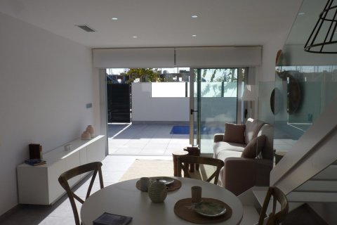 Villa for sale in Pilar de la Horadada, Alicante, Spain 3 bedrooms, 150 sq.m. No. 58617 - photo 6