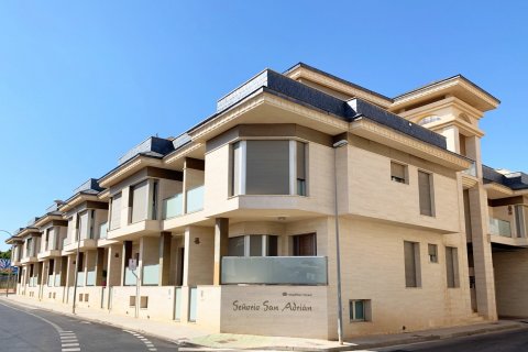 Townhouse for sale in Pilar de la Horadada, Alicante, Spain 3 bedrooms, 278 sq.m. No. 58194 - photo 3