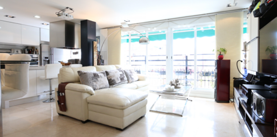 Apartment in Madrid, Spain 2 bedrooms, 84 sq.m. No. 58456