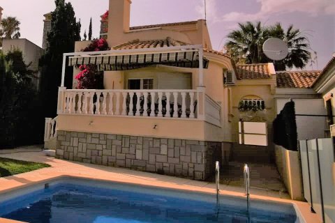 Villa for sale in Cabo Roig, Alicante, Spain 3 bedrooms, 111 sq.m. No. 58405 - photo 1