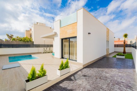 Villa for sale in Torrevieja, Alicante, Spain 3 bedrooms, 181 sq.m. No. 58111 - photo 3