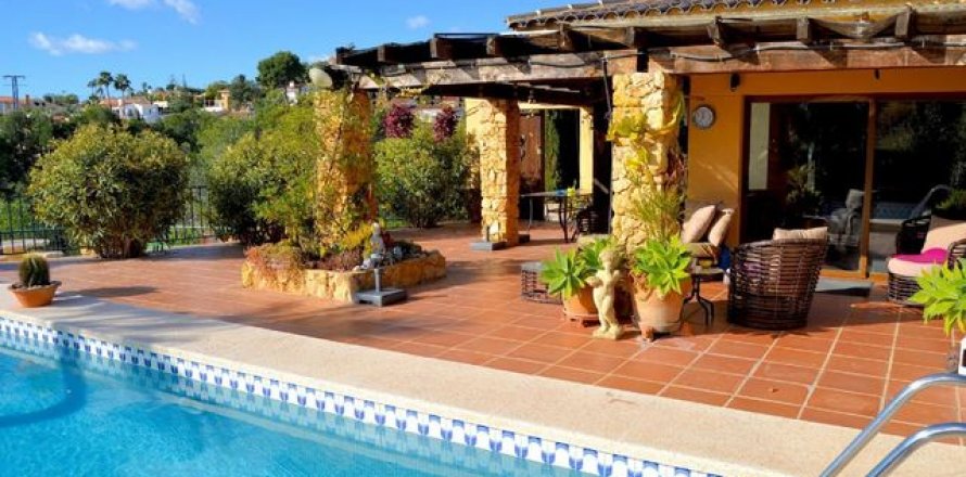 Villa in La Nucia, Alicante, Spain 4 bedrooms, 330 sq.m. No. 58654