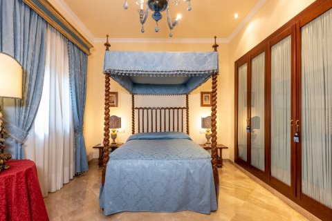 Villa for sale in Llucmajor, Mallorca, Spain 5 bedrooms, 850 sq.m. No. 59549 - photo 18