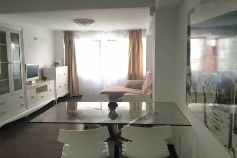 Apartment for sale in Alicante, Spain 5 bedrooms, 145 sq.m. No. 59107 - photo 1