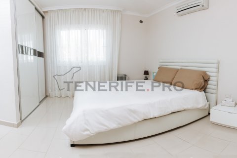 Villa for sale in Adeje, Tenerife, Spain 5 bedrooms, 321 sq.m. No. 57825 - photo 24