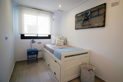 Bungalow for sale in Torre de la Horadada, Alicante, Spain 3 bedrooms, 81 sq.m. No. 58059 - photo 10
