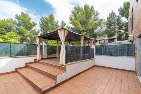 House for sale in Valencia, Spain 4 bedrooms, 292 sq.m. No. 59568 - photo 13