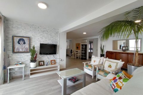 Apartment for sale in Benidorm, Alicante, Spain 3 bedrooms, 130 sq.m. No. 59394 - photo 4