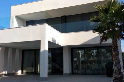 Villa for sale in La Marina, Alicante, Spain 4 bedrooms, 436 sq.m. No. 58137 - photo 6