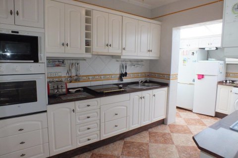 Villa for sale in Torrevieja, Alicante, Spain 3 bedrooms, 125 sq.m. No. 58522 - photo 5
