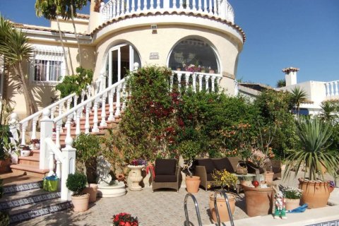 Villa for sale in Gran Alacant, Alicante, Spain 3 bedrooms, 170 sq.m. No. 58588 - photo 4