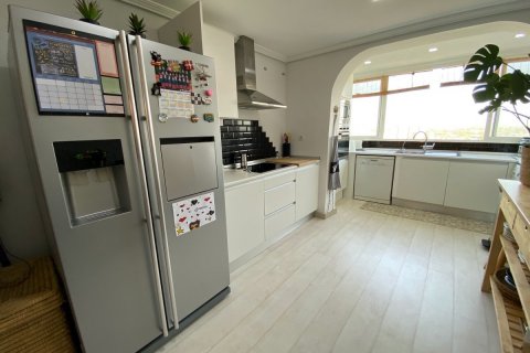 Apartment for sale in Alicante, Spain 3 bedrooms, 152 sq.m. No. 58244 - photo 6