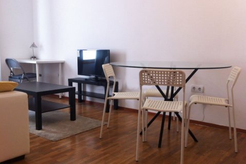 Apartment for sale in Madrid, Spain 1 bedroom, 50 sq.m. No. 58451 - photo 2