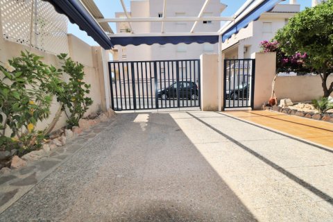 Townhouse for sale in Torrevieja, Alicante, Spain 3 bedrooms, 105 sq.m. No. 58428 - photo 6