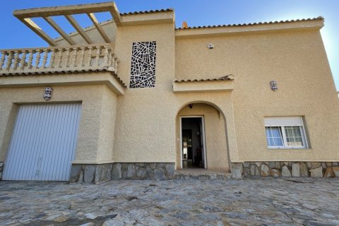 Villa for sale in Cabo Roig, Alicante, Spain 4 bedrooms, 245 sq.m. No. 59028 - photo 7