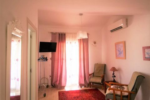 Villa for sale in Cabo Roig, Alicante, Spain 3 bedrooms, 111 sq.m. No. 58405 - photo 5