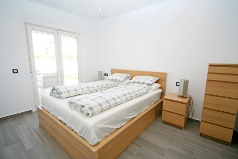 Villa for sale in Daya Vieja, Alicante, Spain 3 bedrooms, 125 sq.m. No. 58808 - photo 10