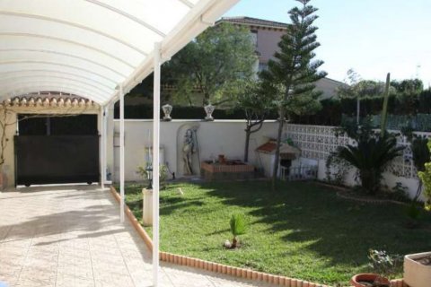 Villa for sale in Torrevieja, Alicante, Spain 4 bedrooms,  No. 58321 - photo 1