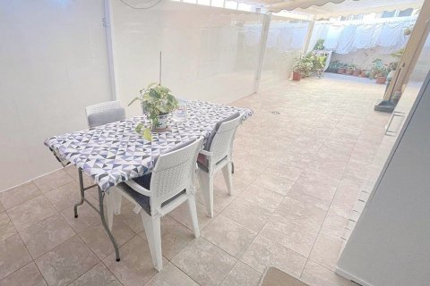 Apartment for sale in Alicante, Spain 3 bedrooms, 130 sq.m. No. 59409 - photo 7