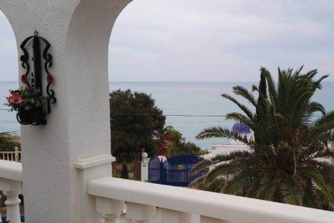 Villa for sale in El Campello, Alicante, Spain 5 bedrooms, 242 sq.m. No. 58844 - photo 9