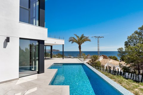 Villa for sale in Calpe, Alicante, Spain 5 bedrooms, 560 sq.m. No. 58401 - photo 1