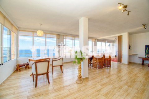 Apartment for sale in Alicante, Spain 3 bedrooms, 150 sq.m. No. 58517 - photo 1