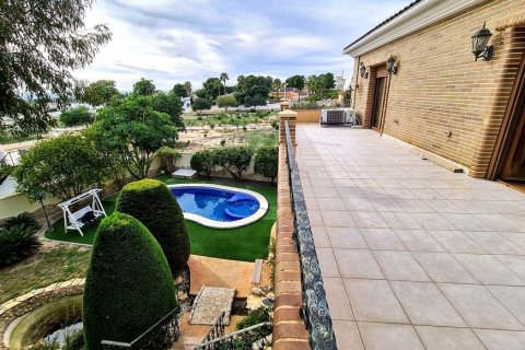 Villa for sale in Ciudad Quesada, Alicante, Spain 5 bedrooms, 364 sq.m. No. 58996 - photo 3