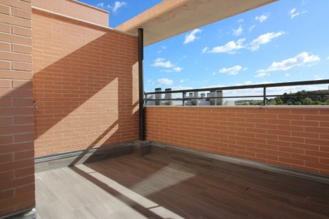 Apartment for sale in Madrid, Spain 3 bedrooms, 130 sq.m. No. 58871 - photo 2