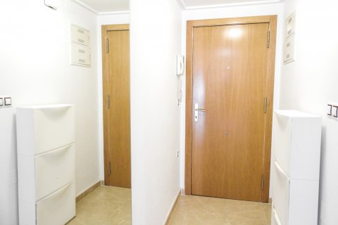 Apartment for sale in Torrevieja, Alicante, Spain 3 bedrooms, 75 sq.m. No. 58624 - photo 8