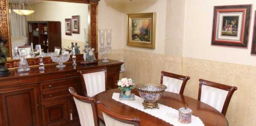 Bungalow in San Juan, Alicante, Spain 4 bedrooms, 260 sq.m. No. 58346