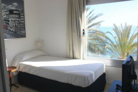 Apartment for sale in Alicante, Spain 3 bedrooms, 100 sq.m. No. 59044 - photo 10