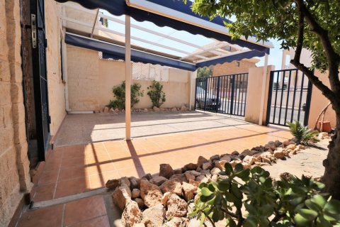 Townhouse for sale in Torrevieja, Alicante, Spain 3 bedrooms, 105 sq.m. No. 58428 - photo 5