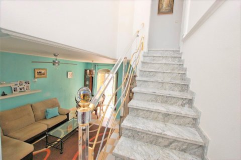 Villa for sale in Torrevieja, Alicante, Spain 4 bedrooms, 130 sq.m. No. 58404 - photo 7