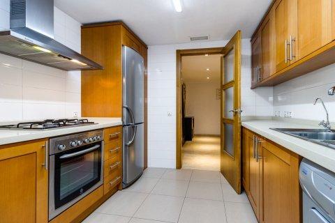 Apartment for sale in Alicante, Spain 3 bedrooms, 108 sq.m. No. 58990 - photo 9