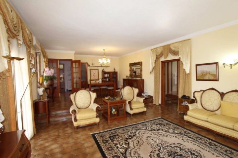 Villa for sale in Calpe, Alicante, Spain 7 bedrooms, 295 sq.m. No. 59000 - photo 7