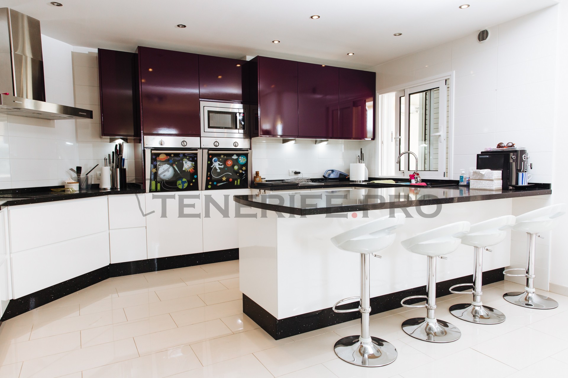 Villa Adeje, Tenerife, Spānijā 5 istabas, 321 m2 Nr. 57825