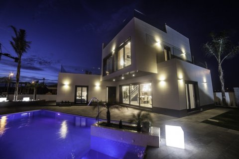 Villa for sale in Campoamor, Alicante, Spain 3 bedrooms, 194 sq.m. No. 58012 - photo 4