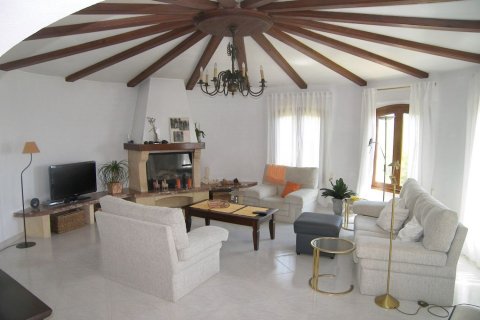 Villa for sale in Moraira, Alicante, Spain 4 bedrooms, 561 sq.m. No. 59294 - photo 3