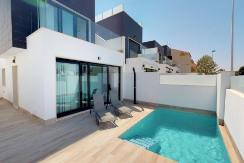 Villa for sale in San Pedro del Pinatar, Murcia, Spain 3 bedrooms, 95 sq.m. No. 58608 - photo 1