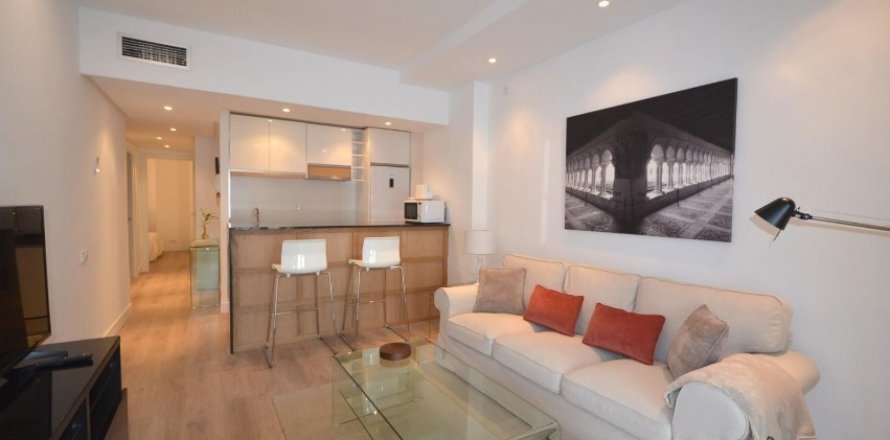 Apartment in Madrid, Spain 2 bedrooms, 75 sq.m. No. 58453